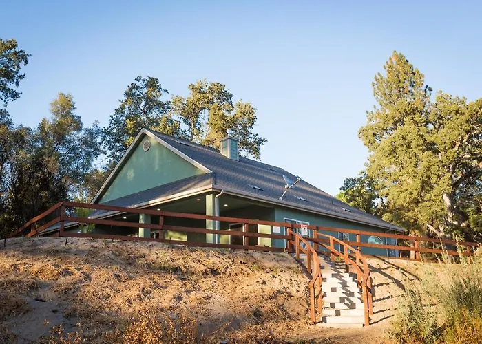Yosemite Sandy River Retreat